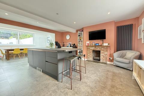 5 bedroom detached house for sale, Chudleigh Road, Alphington, EX2