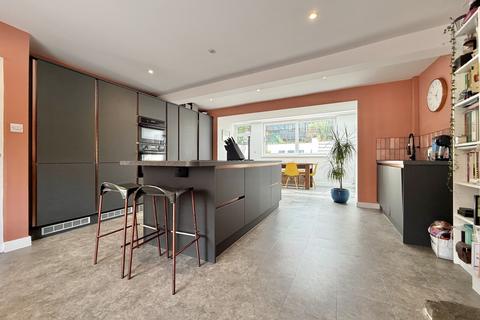 5 bedroom detached house for sale, Chudleigh Road, Alphington, EX2