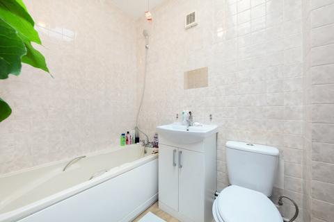 1 bedroom bungalow for sale, Bletchingley Close, Thornton Heath, CR7
