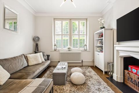 3 bedroom flat for sale, Ashburnham Road, London, SW10