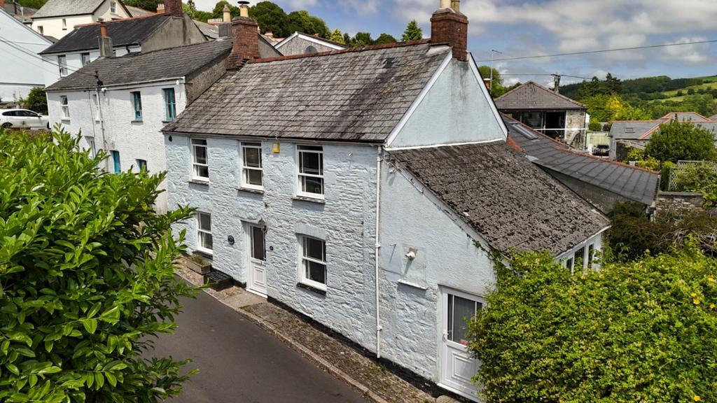 To Book A Viewing Call TPS Lostwithiel on 01208 87