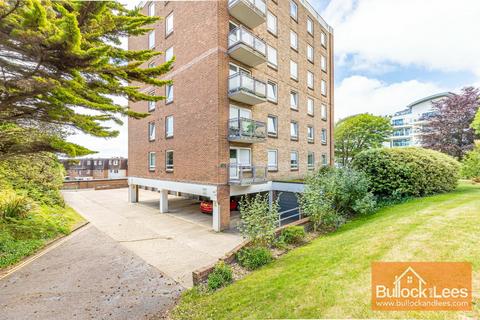 Lovely two bed flat in Boscombe Spa
