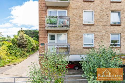 2 bedroom flat for sale, Lovely two bed flat in Boscombe Spa