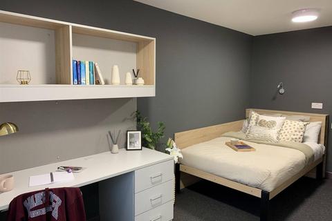 1 bedroom in a flat share to rent, Marler Road, Warwick CV4