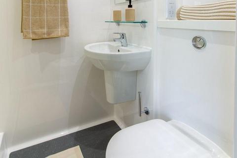 1 bedroom in a flat share to rent, Marler Road, Warwick CV4