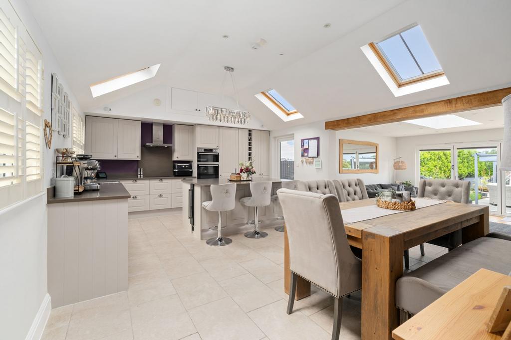 Kitchen / Dining Room