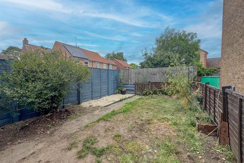 2 bedroom end of terrace house for sale, Amis Court, Lakenheath