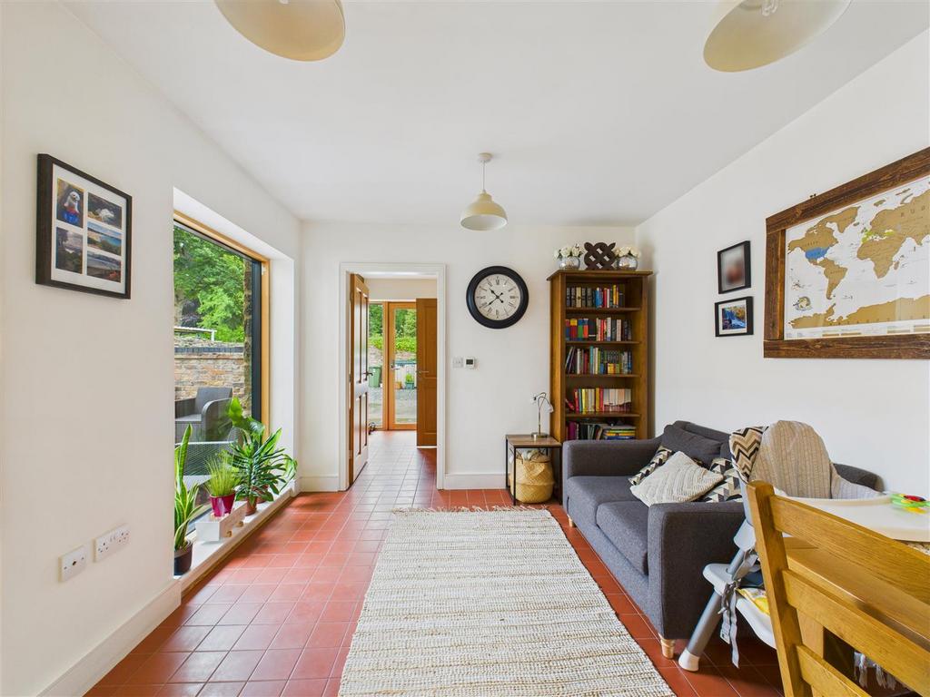 Dining Area / Snug