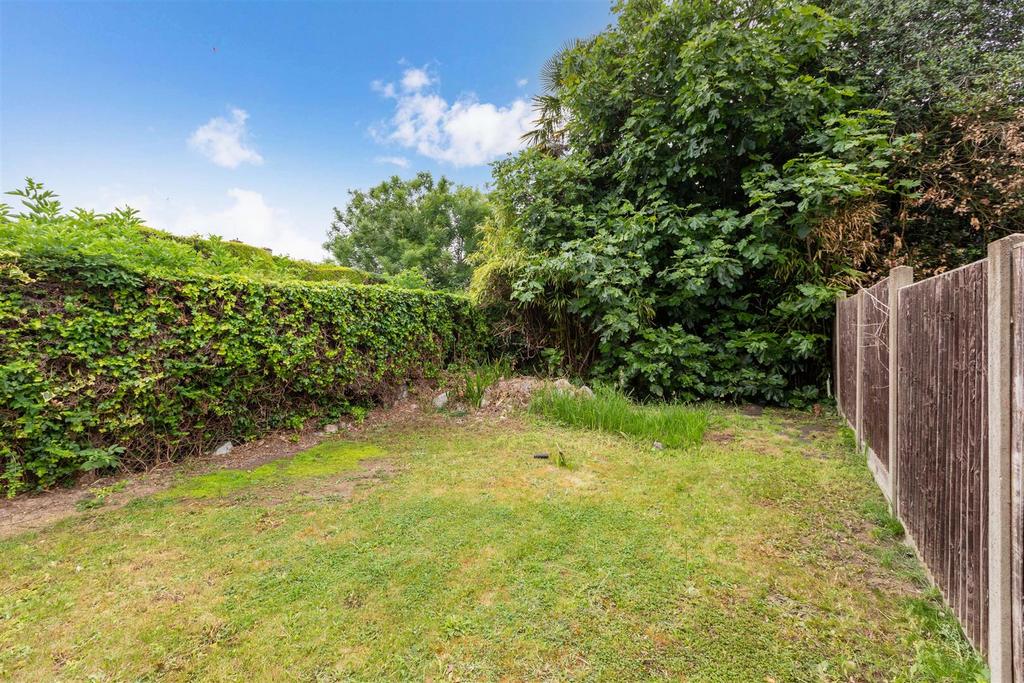 33 Derwent Drive-5.jpg