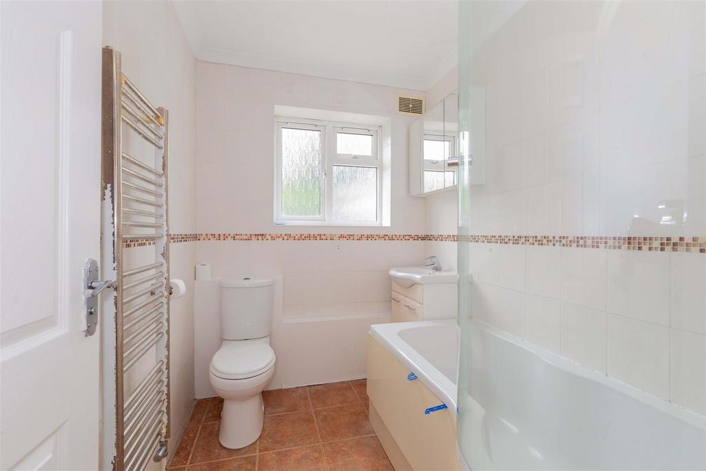 33 Derwent Drive-12.jpg
