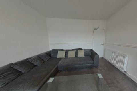 3 bedroom flat to rent, Strathmore Avenue, Strathmartine DD3