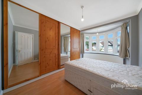 14 Alicia Gardens, Harrow, HA3 8JE