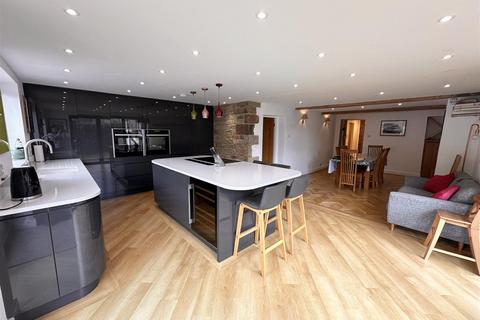 4 bedroom house for sale, Meerbrook, Leek