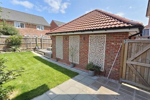 39 Widnall Drive, Bingham, Nottingham, NG13 7AR