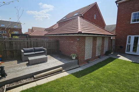 39 Widnall Drive, Bingham, Nottingham, NG13 7AR