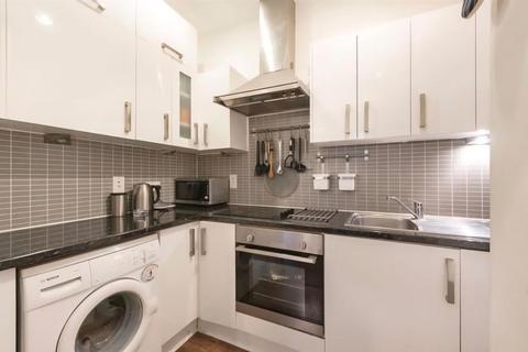 2 bedroom flat for sale, Sussex Gardens, Hyde Park, London W2