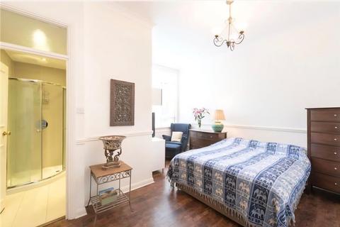 2 bedroom flat for sale, Sussex Gardens, Hyde Park, London W2