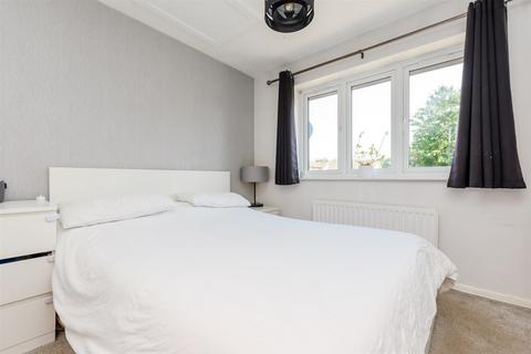 83 Chatsworth Road, Dartford, DA1 5AT