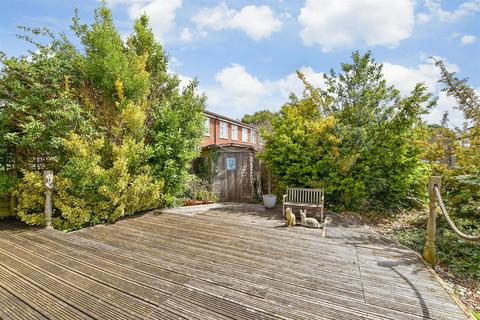 4 bedroom end of terrace house for sale, Overton Road, Sutton, Surrey