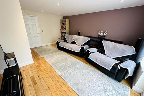 3 bedroom semi-detached house for sale, Abbots Court, Selby