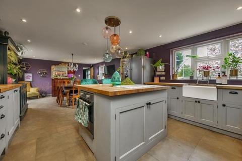 4 bedroom detached house for sale, Rutland Square, Barkestone