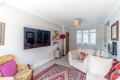5 Danbury Way, Woodford Green, IG8 7EZ