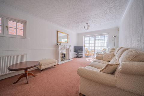 2 bedroom detached house for sale, Rowthorn Drive, Shirley, B90