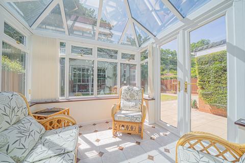 2 bedroom detached house for sale, Rowthorn Drive, Shirley, B90