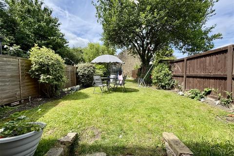 460 Wakefield Road, Huddersfield, HD5 8PS