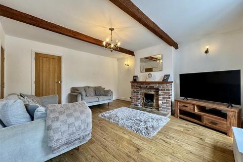 460 Wakefield Road, Huddersfield, HD5 8PS