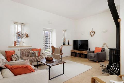 undefined, Clapton-on-the-Hill, Cheltenham, Gloucestershire, GL54