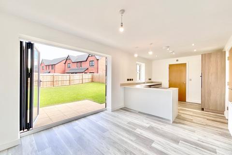 4 bedroom detached house for sale, Whitchurch Road, Aston, CW5