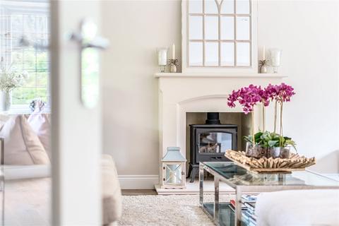 undefined, Adelaide Road, Walton-On-Thames, KT12
