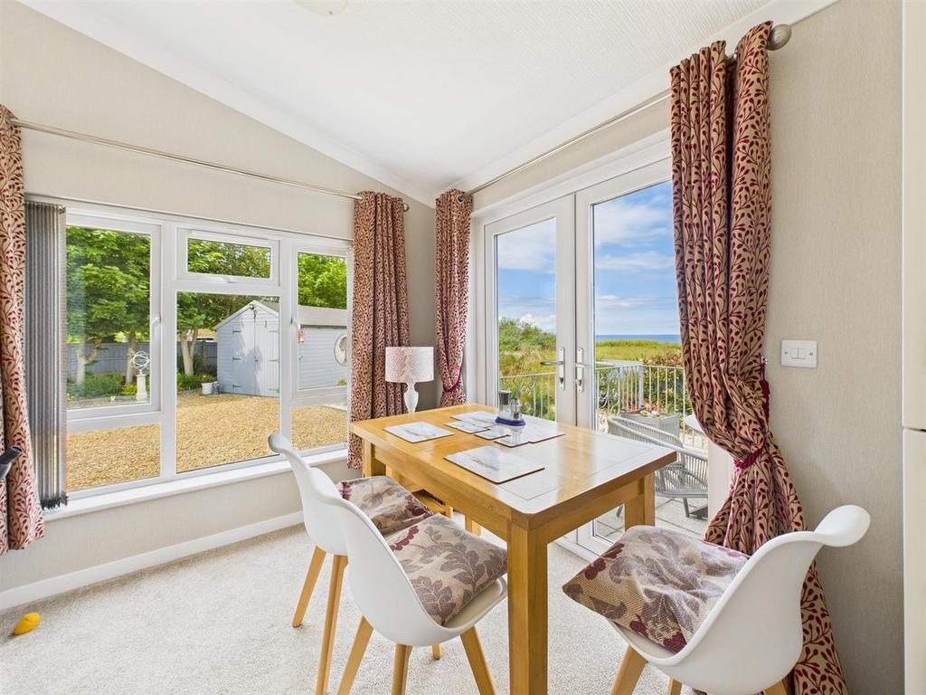 CAM04116 G0-PR0206-STILL007.jpg