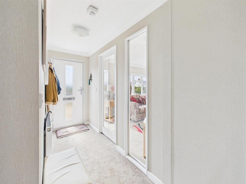 CAM04116 G0-PR0206-STILL011.jpg