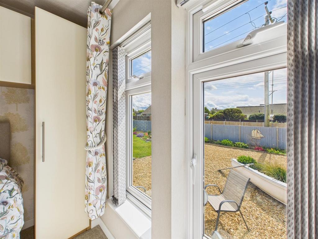 CAM04116 G0-PR0206-STILL015.jpg