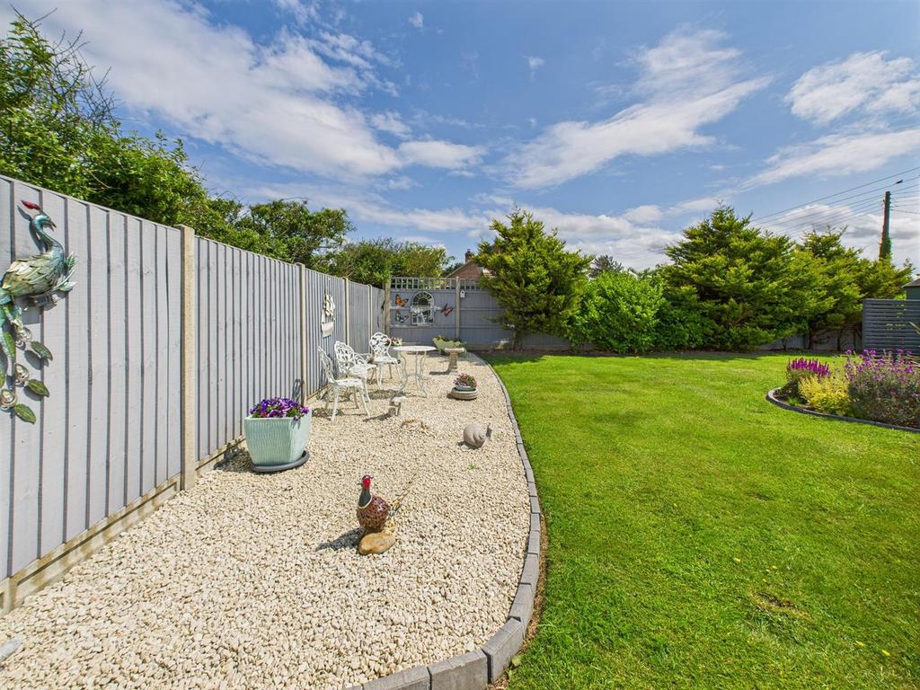 CAM04116 G0-PR0206-STILL020.jpg