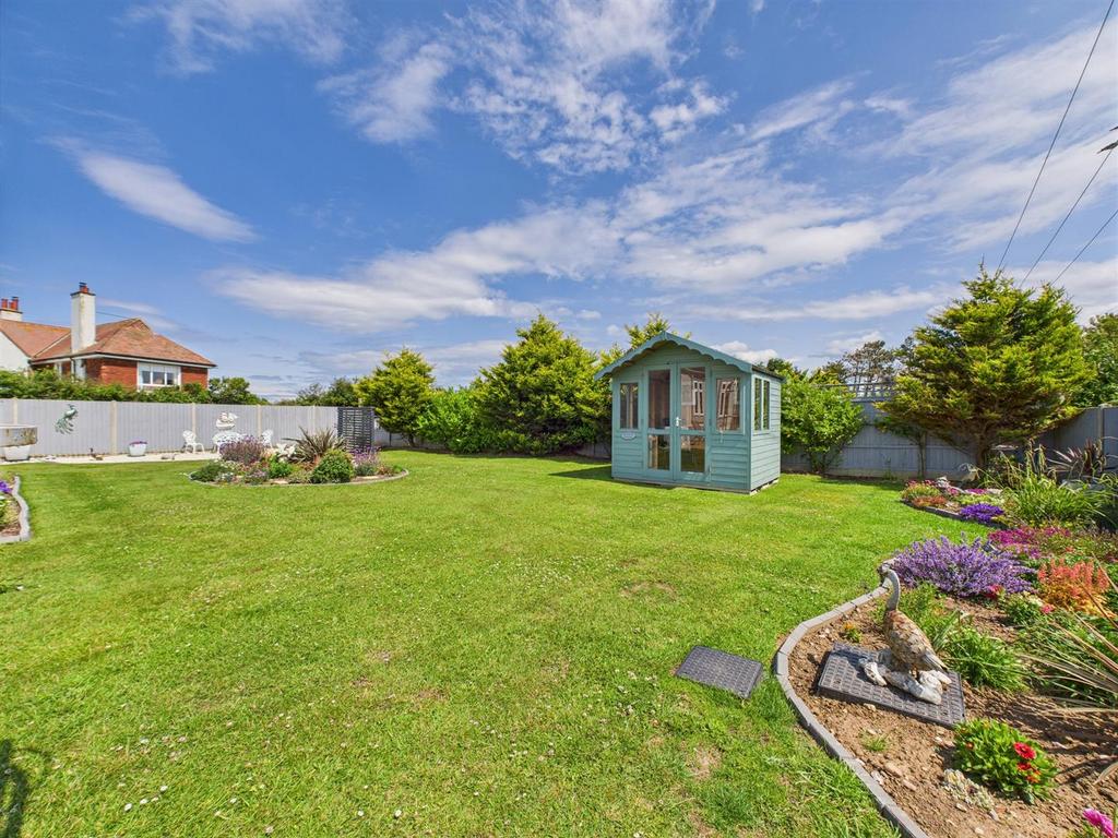 CAM04116 G0-PR0206-STILL025.jpg