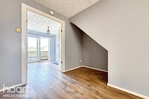 3 bedroom semi-detached house to rent, Romney Road, Walderslade, ME5