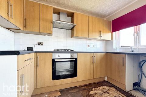 3 bedroom semi-detached house to rent, Romney Road, Walderslade, ME5