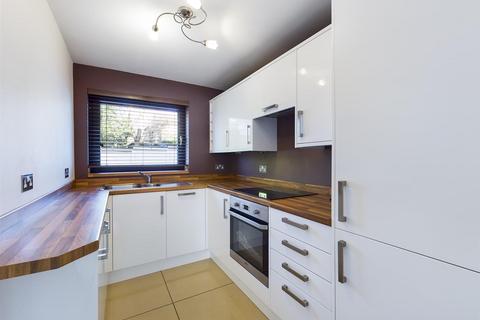 2 bedroom flat to rent, Rissom Court, Harrington Road