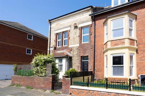 6 bedroom terraced house for sale, Edwards Road, Whitley Bay