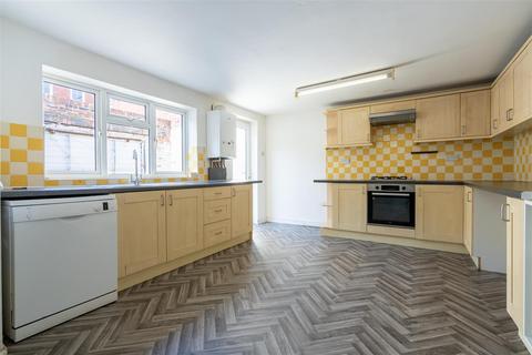 6 bedroom terraced house for sale, Edwards Road, Whitley Bay