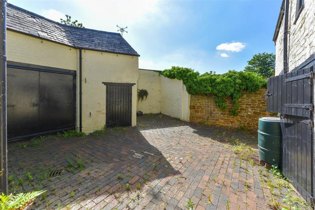 Rear Courtyard