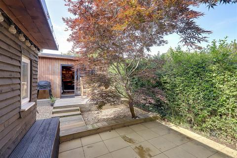 3 bedroom end of terrace house for sale, Bramble Crescent, Worthing BN13