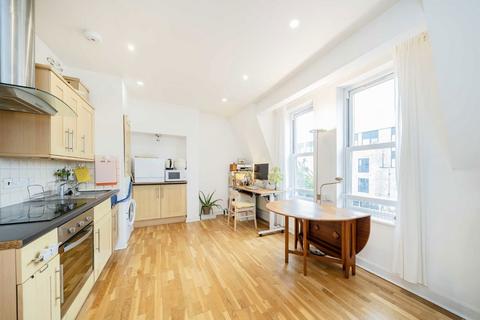 1 bedroom flat to rent, Heath Road, Twickenham TW1