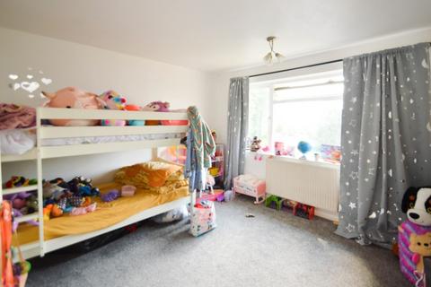 2 bedroom maisonette for sale, Montpellier Court, Windsor