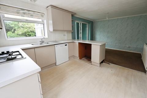 3 bedroom semi-detached house for sale, Dore Avenue, North Hykeham, Lincoln, Lincolnshire, LN6