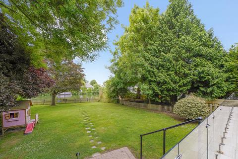 undefined, Dockett Eddy, Chertsey KT16