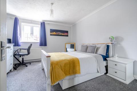 2 bedroom end of terrace house for sale, Ullswater Close, Gloucestershire BS30